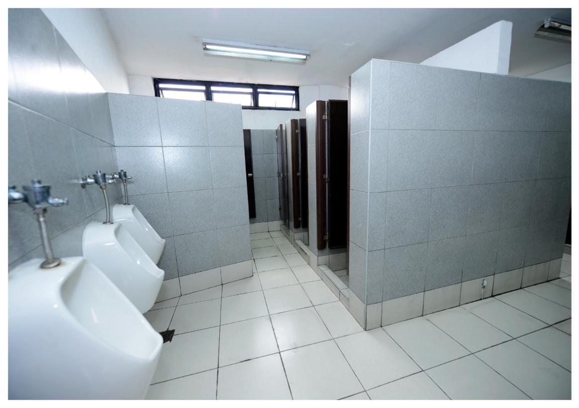Monchere Dormitory Manila Bagian luar foto