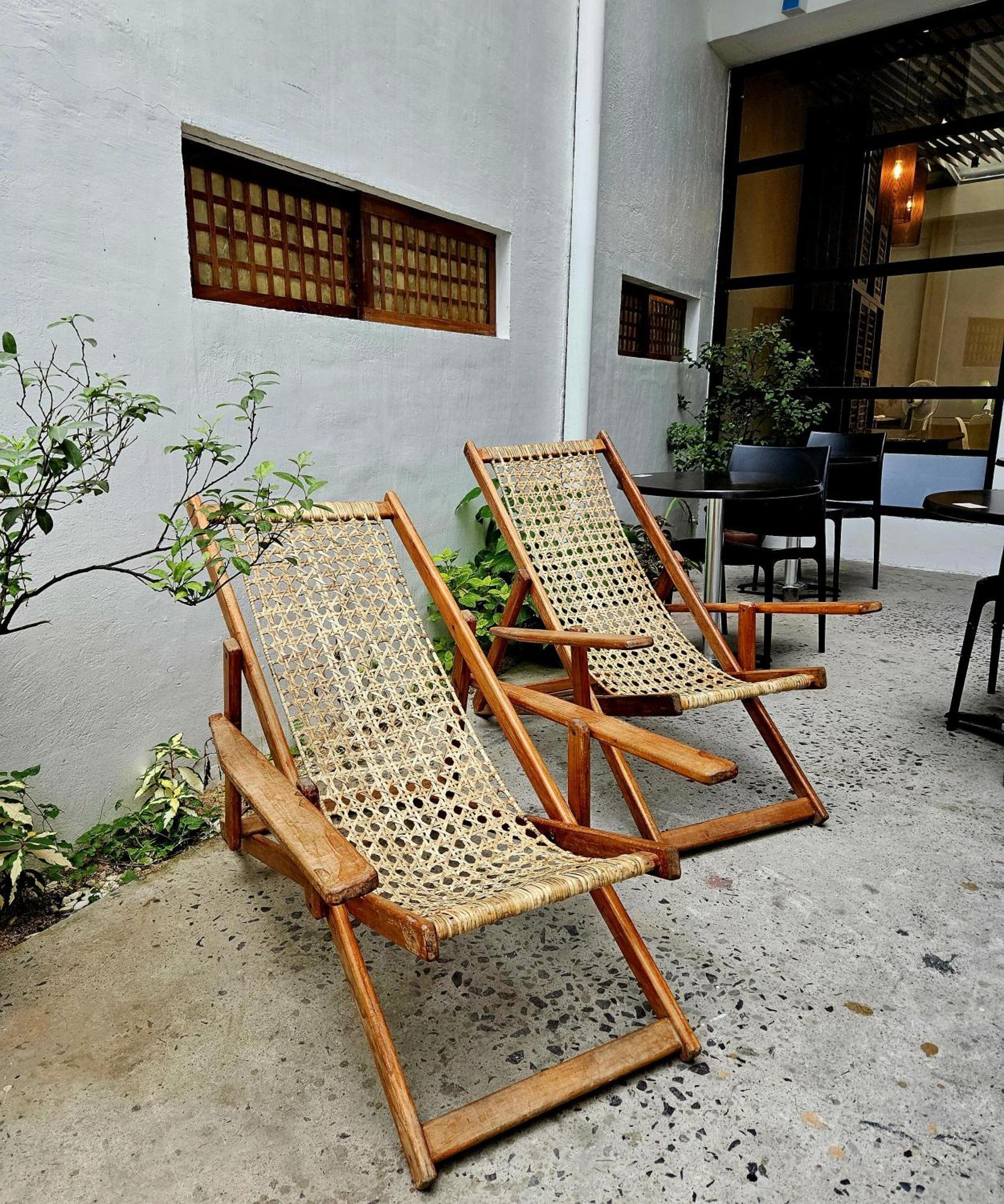Monchere Dormitory Manila Bagian luar foto